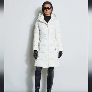 Tahari white stitched puffer coat